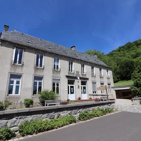 Apartment Au Coeur Du Parc Des Volcans Avec Activites Plein Air, Internet Et Jardin Amenage. - Fr-1-742-345 Brezons