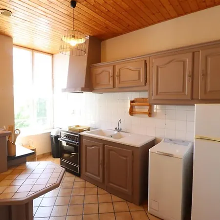 Au Coeur Du Parc Des Volcans Avec Activites Plein Air, Internet Et Jardin Amenage. - Fr-1-742-345 * Brezons
