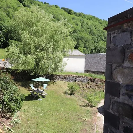 Au Coeur Du Parc Des Volcans Avec Activites Plein Air, Internet Et Jardin Amenage. - Fr-1-742-345